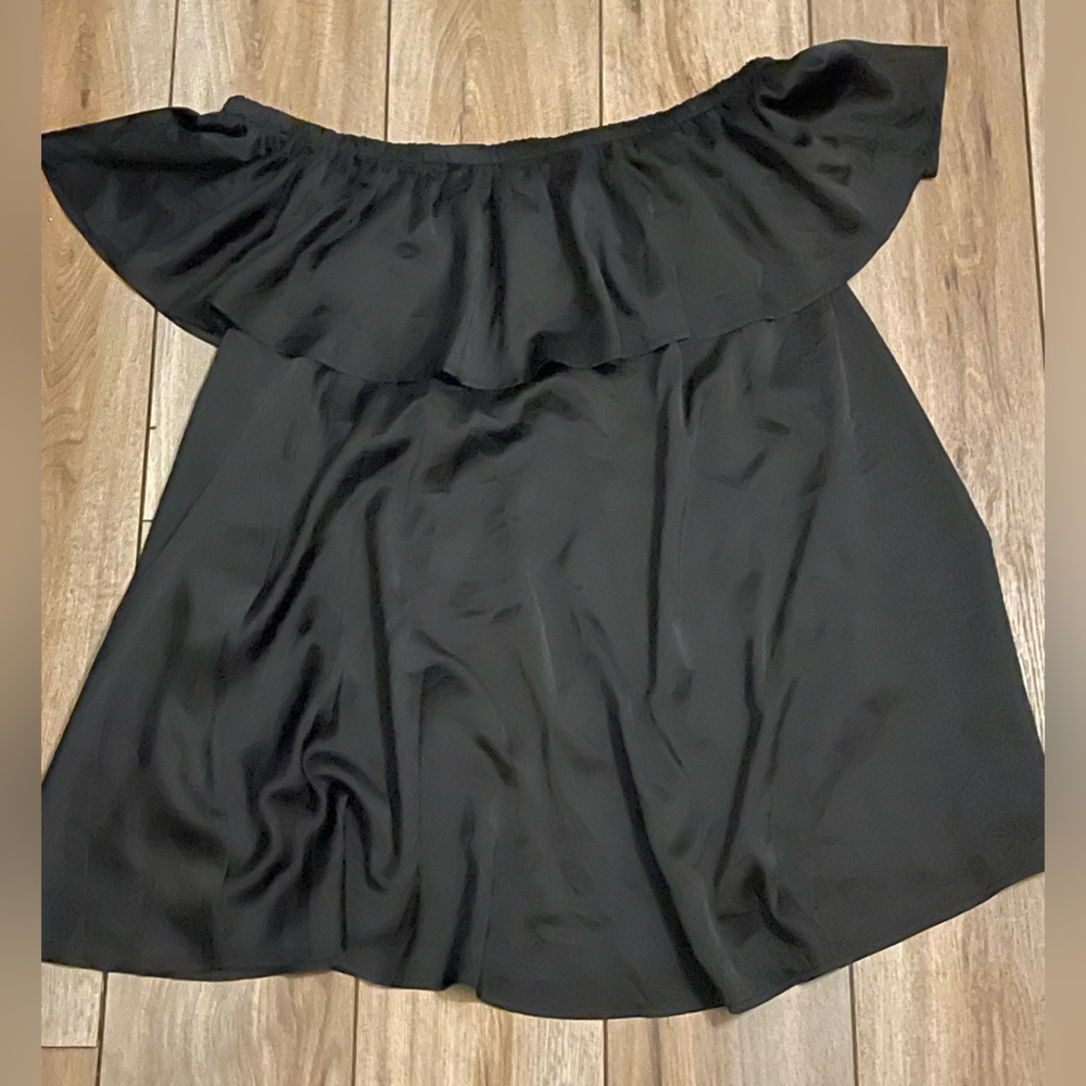 Boohoo Black Off-Shoulder Dress